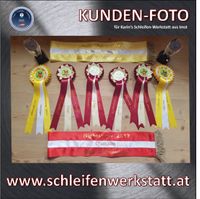 Foto eines stolzen mehrfachen Gewinners_Karin&#039;s Schleifen-Werkstatt
